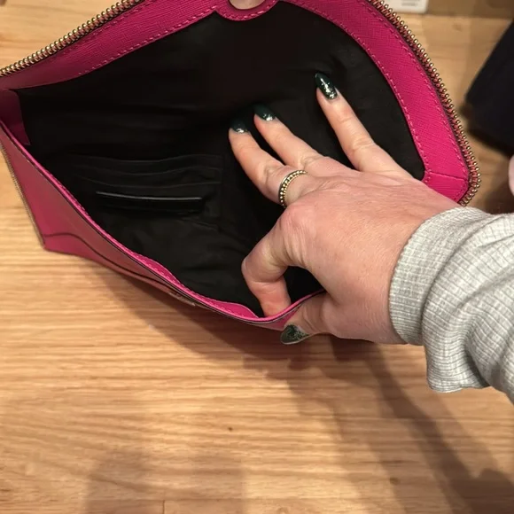 Rebecca Minkoff “Leo” envelope clutch-hot pink - Picture 2 of 4